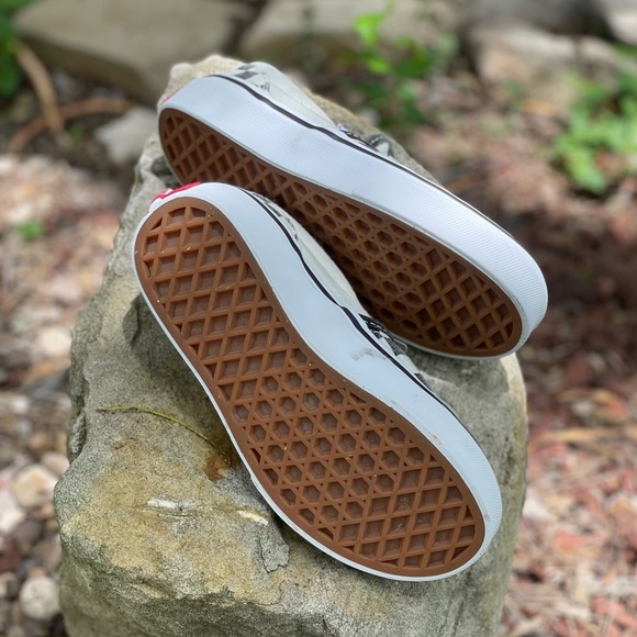 Kids Classic Checkerboard Slip-on Vans - Picture 3 of 5